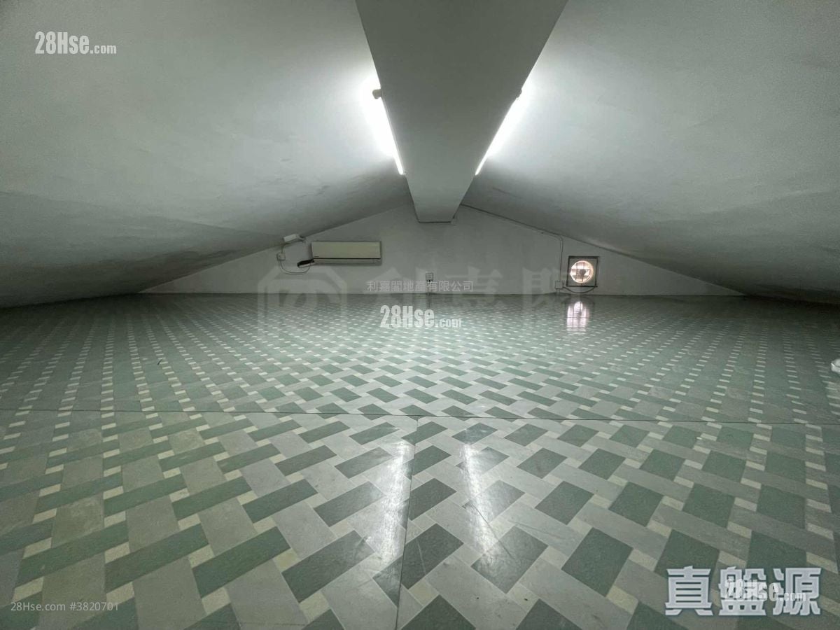 Fairview Park Sell 3 Bedrooms , 2 Bathrooms 1,035 ft²