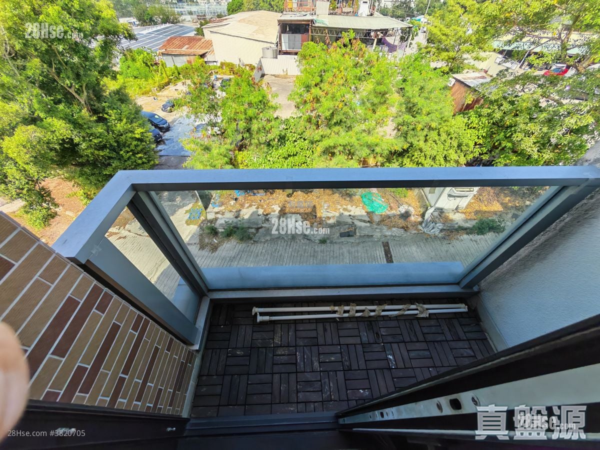 Park Hillcrest Rental 294 ft²