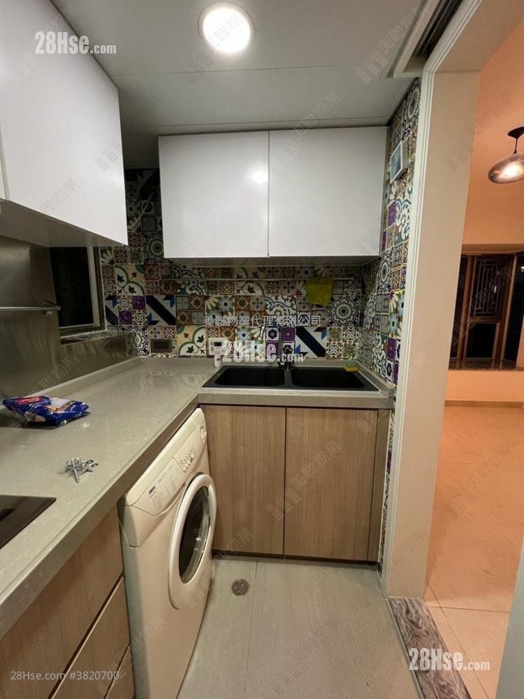 Park Central Sell 2 Bedrooms , 1 Bathroom 384 ft²