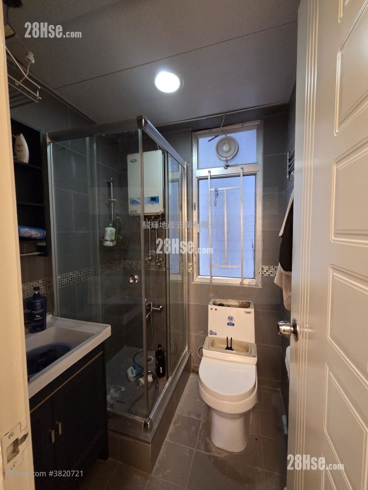 鸿威大厦 租盘 2 房 , 1 浴室 321 平方尺