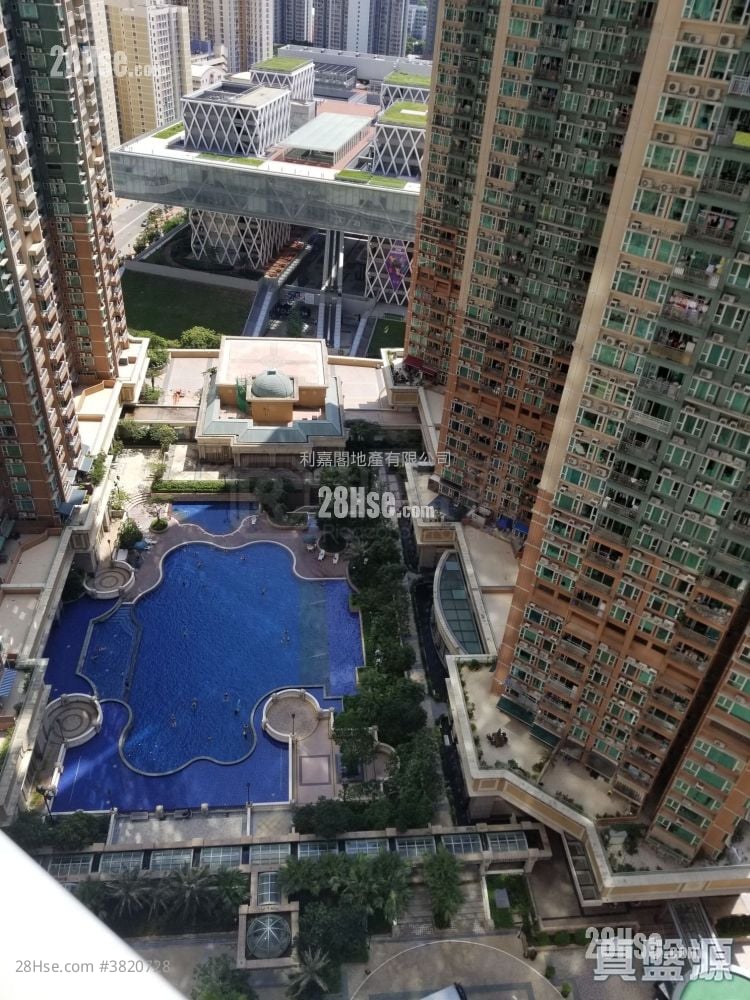 城中駅 售盘 3 房 594 平方尺