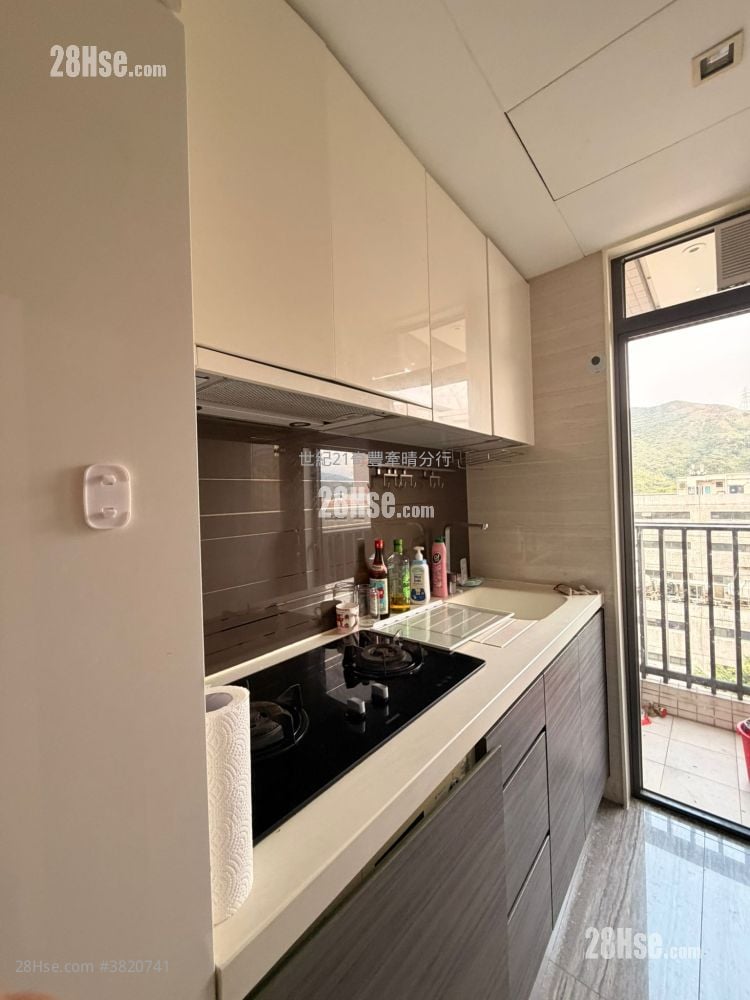 厨房: 逸峯 租盘 3 房 , 1 浴室 478 平方尺