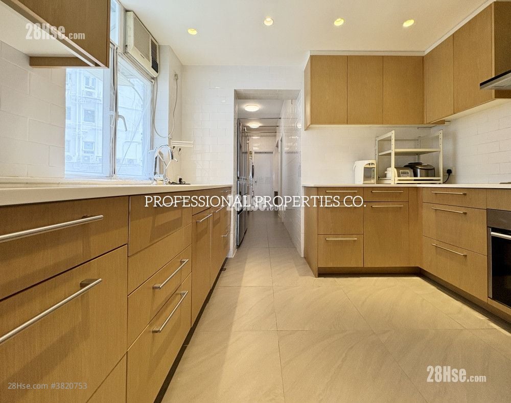 松柏新村 租盤 4 房 , 2 浴室 2,363 平方呎