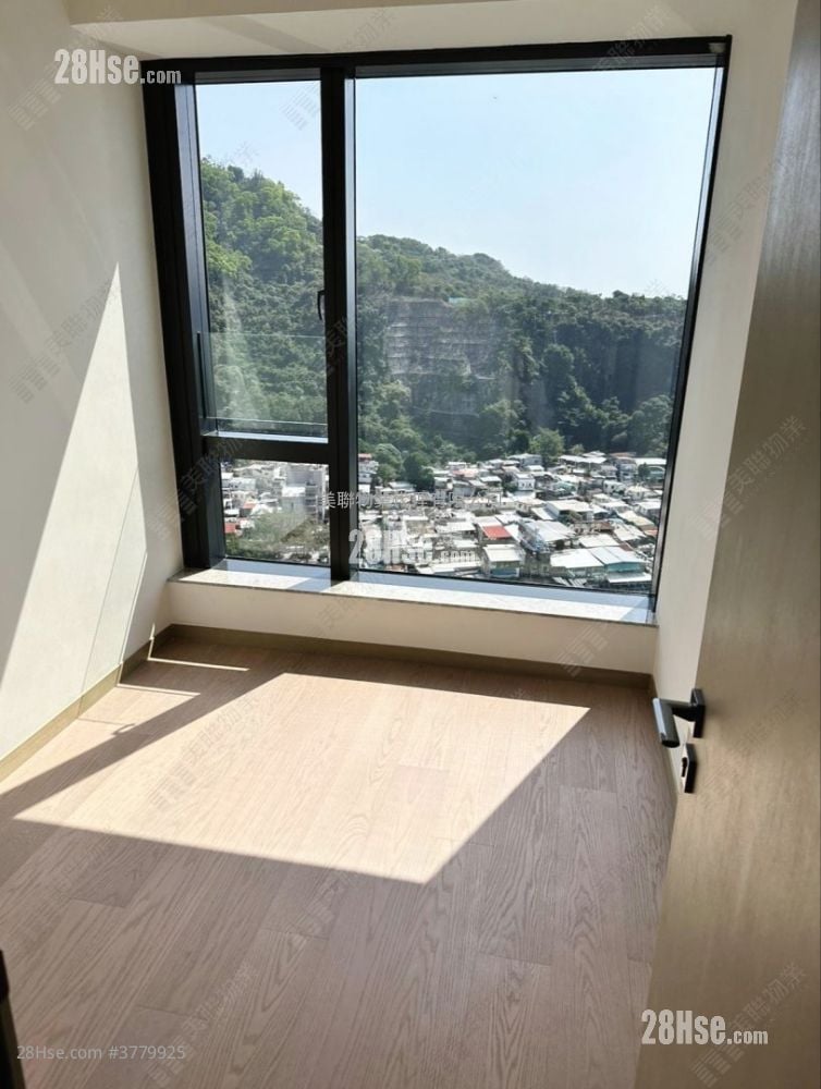 蔚藍東岸 售盤 2 房 450 平方呎