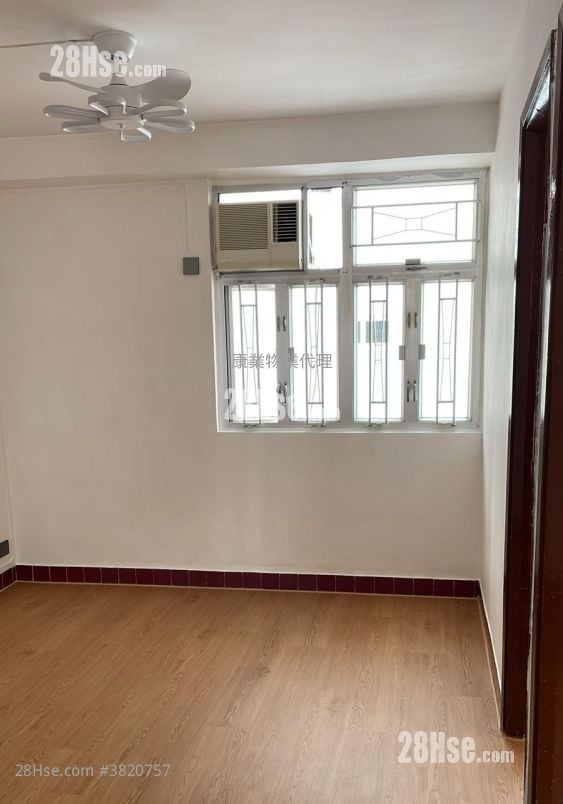 Ka Wo Building Sell 2 Bedrooms 348 ft²