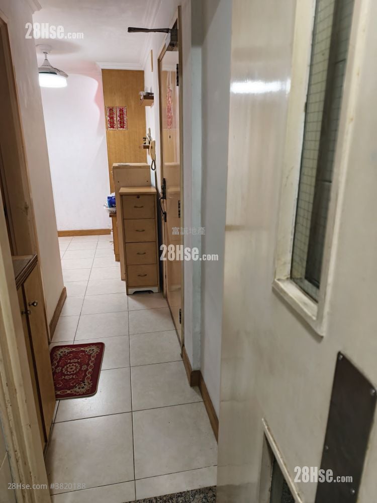 Ying Fuk Court Sell 2 Bedrooms , 1 Bathroom 407 ft²