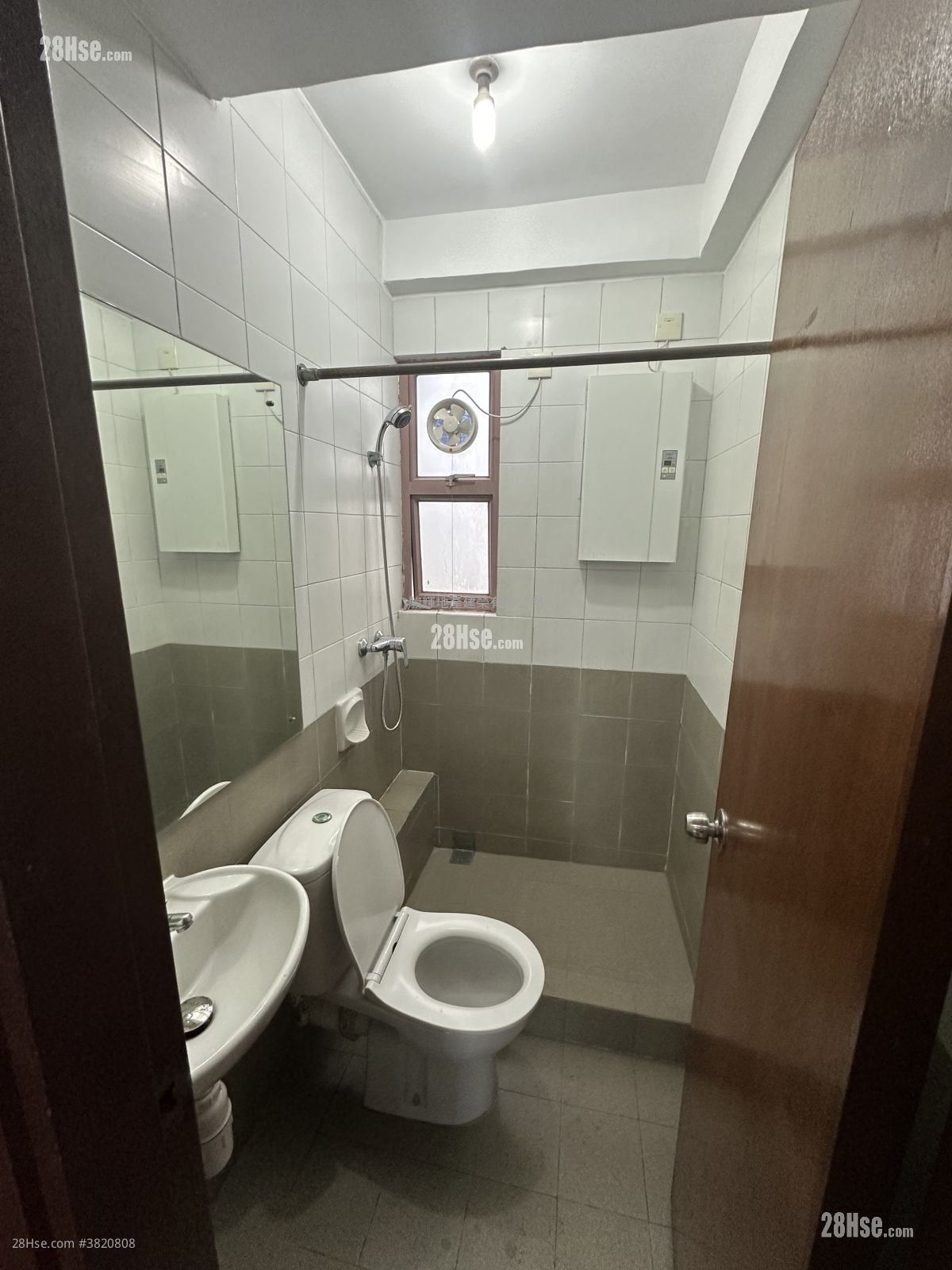 安蘭閣 租盤 2 房 , 1 浴室 287 平方呎