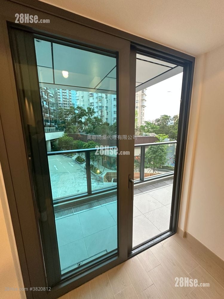 Gold Coast Bay Rental 1 Bedroom , 1 Bathroom 271 ft²