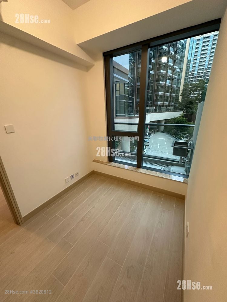 Gold Coast Bay Rental 1 Bedroom , 1 Bathroom 271 ft²