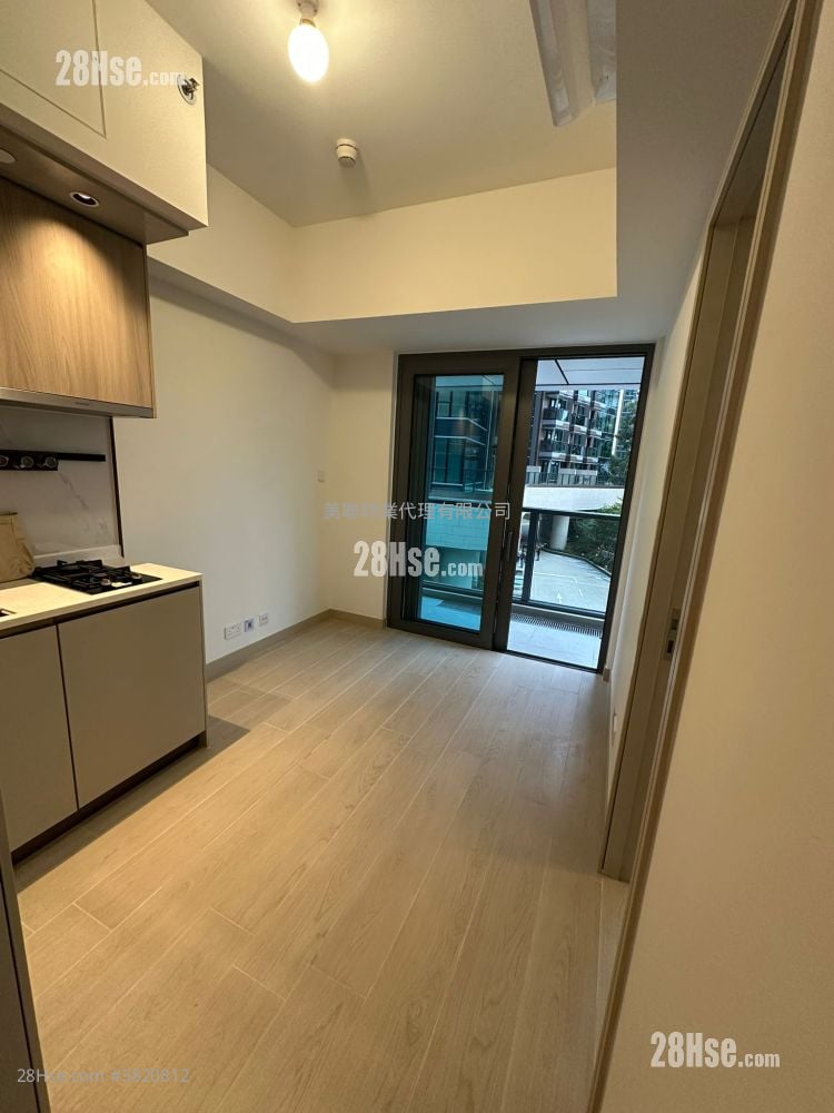 Gold Coast Bay Rental 1 Bedroom , 1 Bathroom 271 ft²