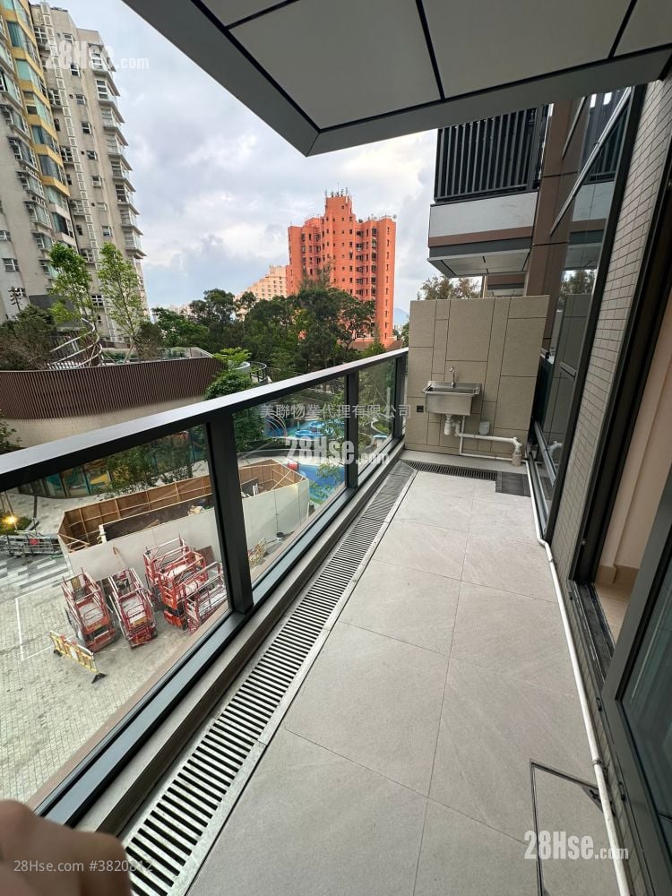 Gold Coast Bay Rental 1 Bedroom , 1 Bathroom 271 ft²