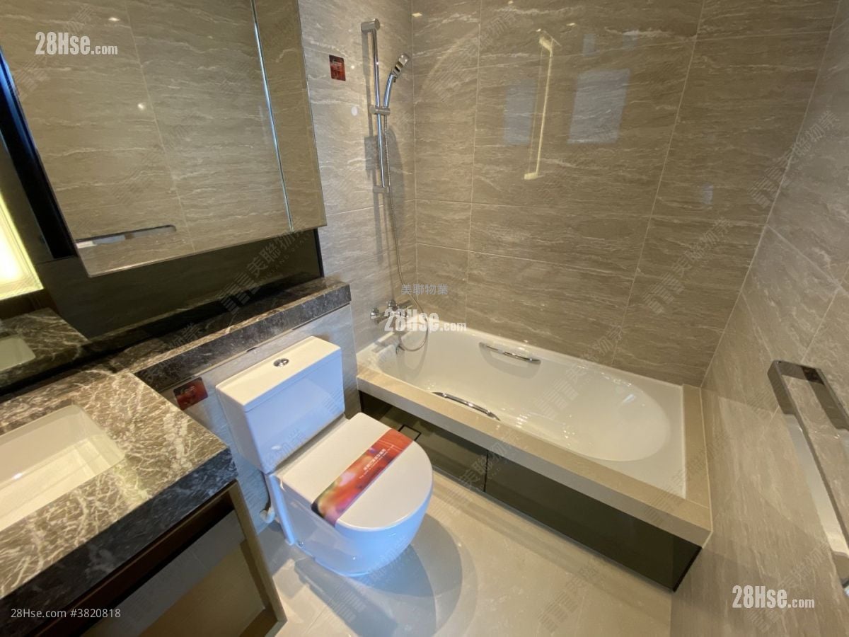 峻巒 售盤 3 房 , 2 浴室 716 平方呎