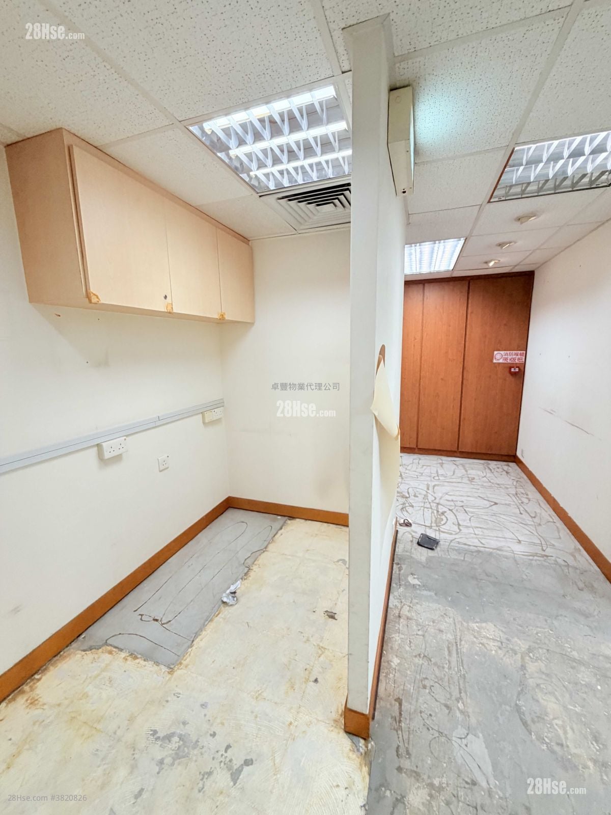 香港纱厂工业大厦6期 租盘 4 房 1,750 平方尺