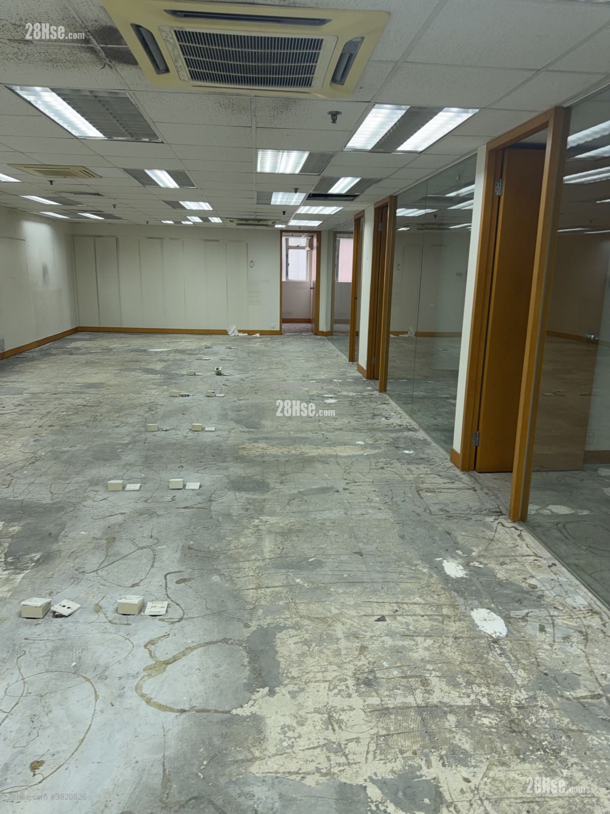 香港纱厂工业大厦6期 租盘 4 房 1,750 平方尺