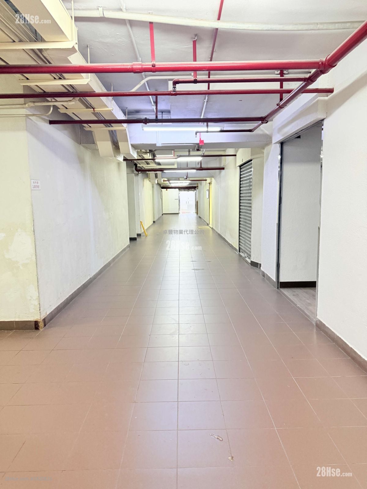 香港纱厂工业大厦6期 租盘 4 房 1,750 平方尺