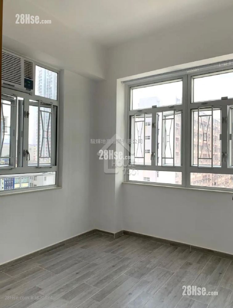 Nam Cheong Commercial Building Rental 3 Bedrooms , 1 Bathroom 381 ft²