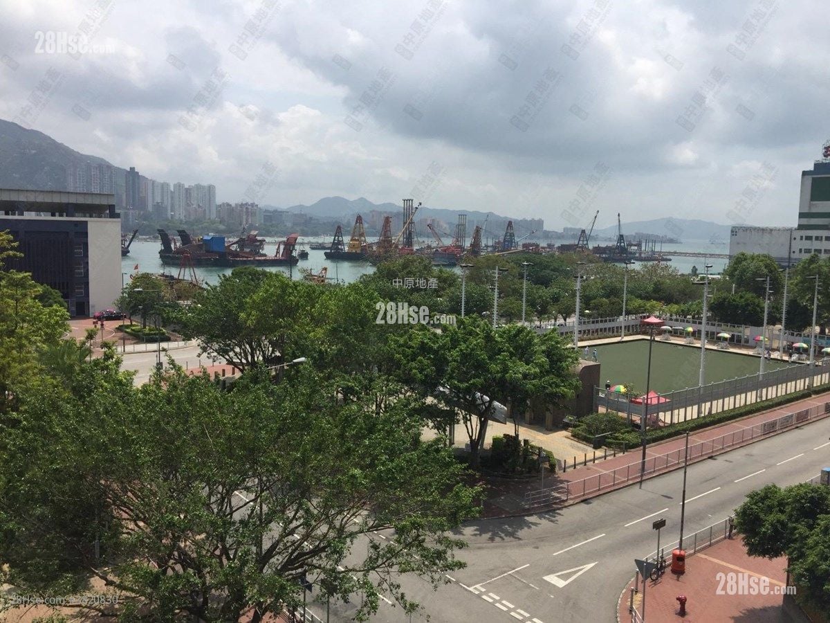 2Gerher Sell 2 Bedrooms 484 ft²