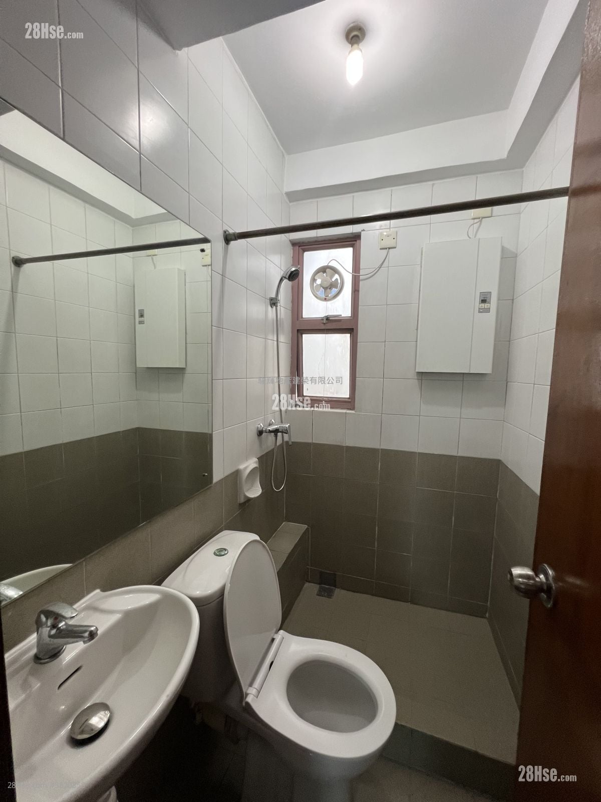 Orchid Court Rental 2 Bedrooms , 1 Bathroom 287 ft²