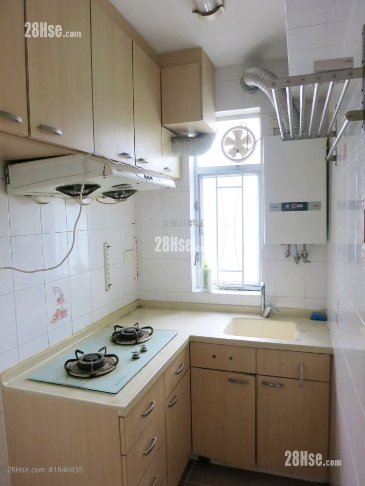 啟田大廈 售盤 3 房 , 1 浴室 526 平方呎