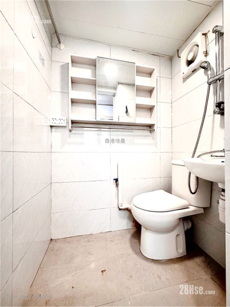 西洋菜南街65号 租盘 1 房 , 1 浴室 350 平方尺