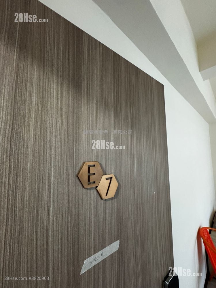 曾榕大廈 租盤 360 平方呎