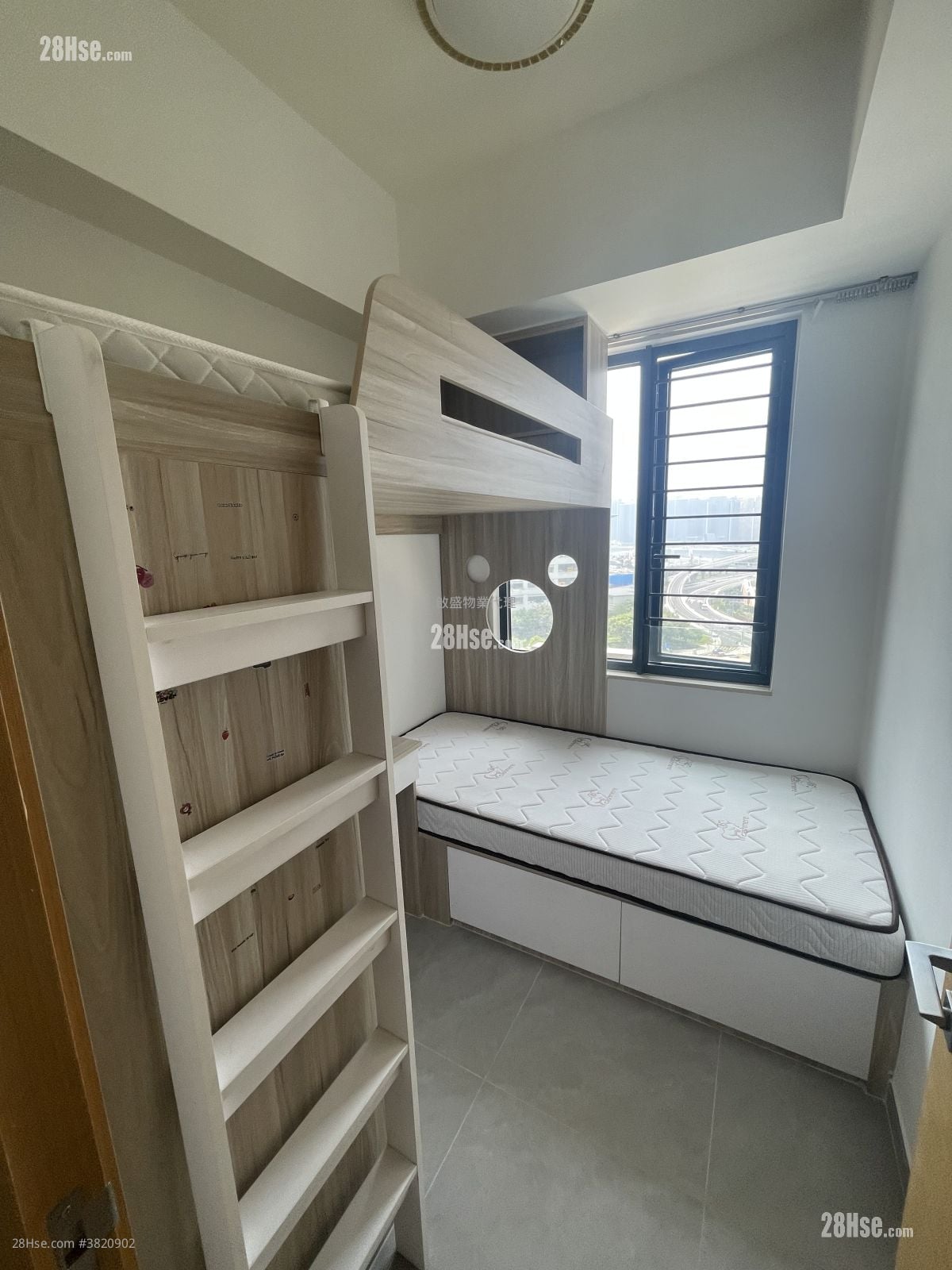 K.city Rental 3 Bedrooms , 2 Bathrooms 632 ft²