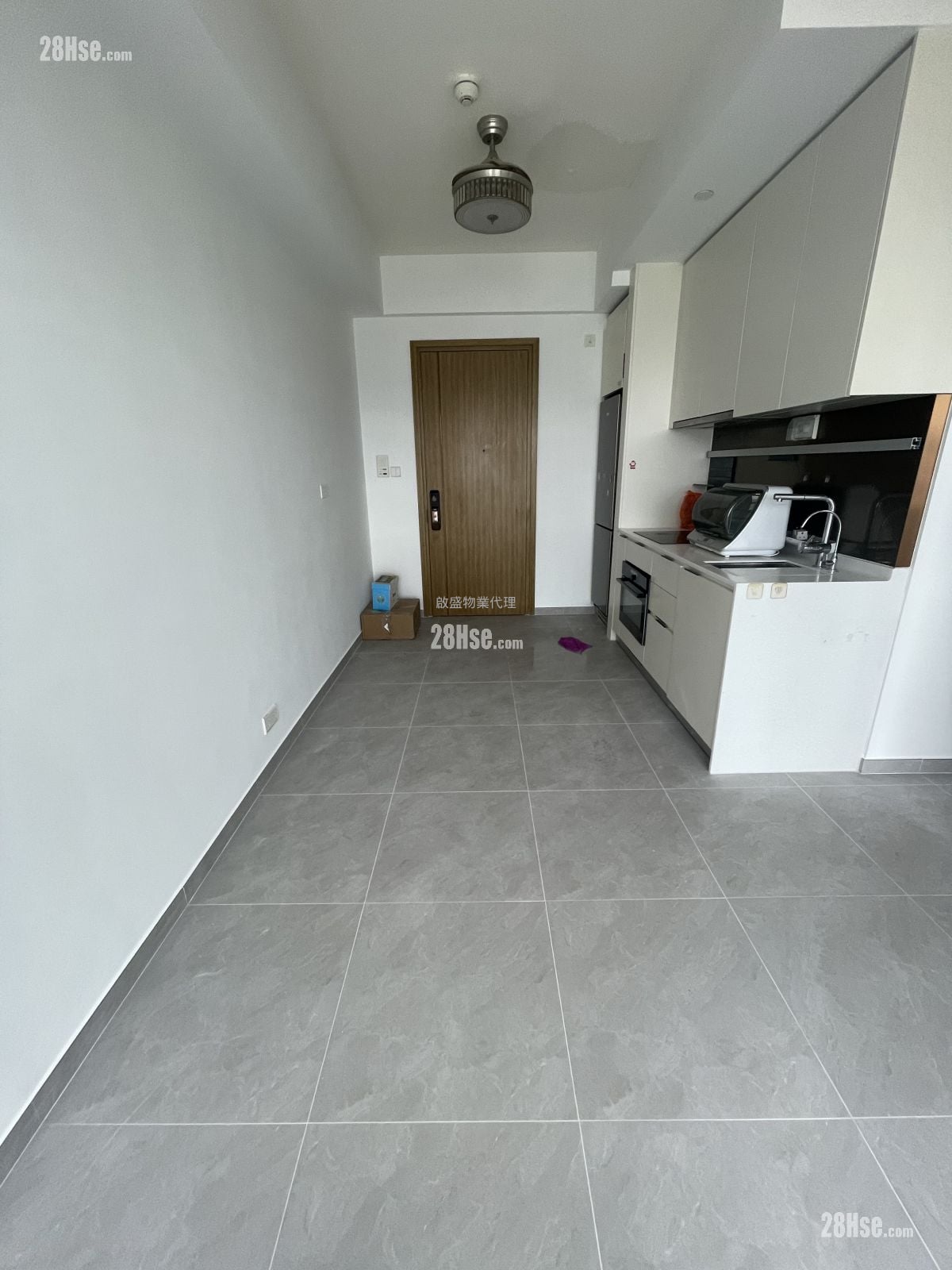 K.city Rental 3 Bedrooms , 2 Bathrooms 632 ft²