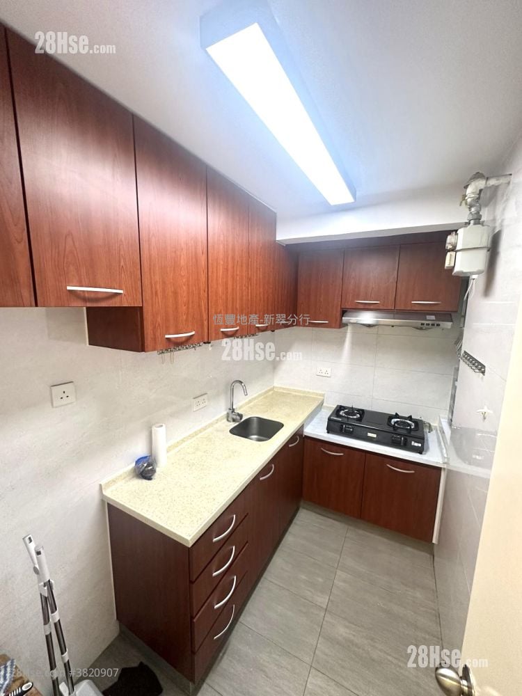 New Jade Garden Rental 3 Bedrooms , 2 Bathrooms 584 ft²