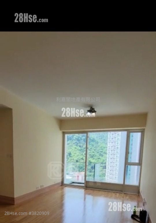 逸樺園 售盤 3 房 896 平方呎