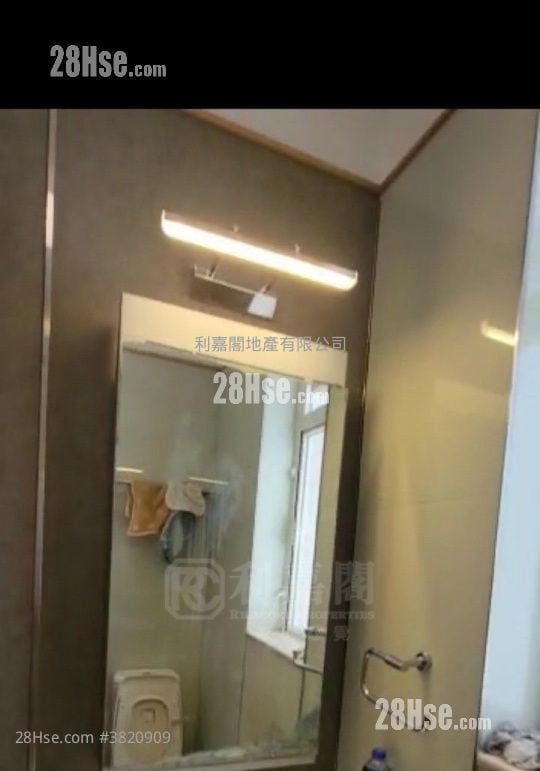 逸樺園 售盤 3 房 896 平方呎