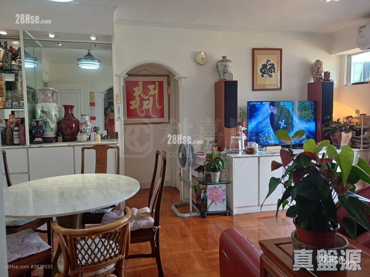 定福花园 售盘 5+ 房 700 平方尺