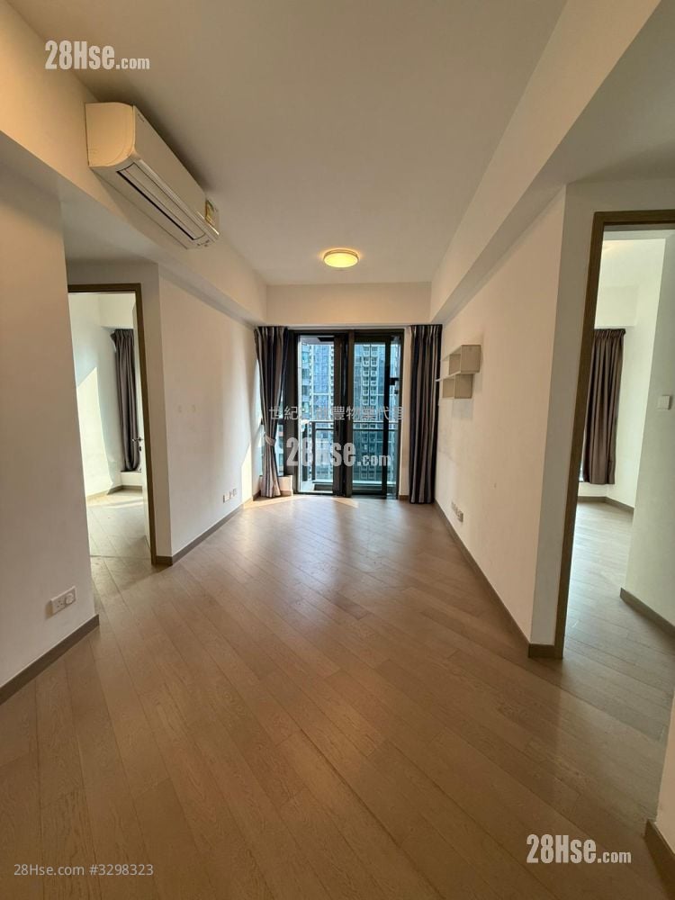 Upper River Bank Rental 2 Bedrooms , 1 Bathroom 557 ft²