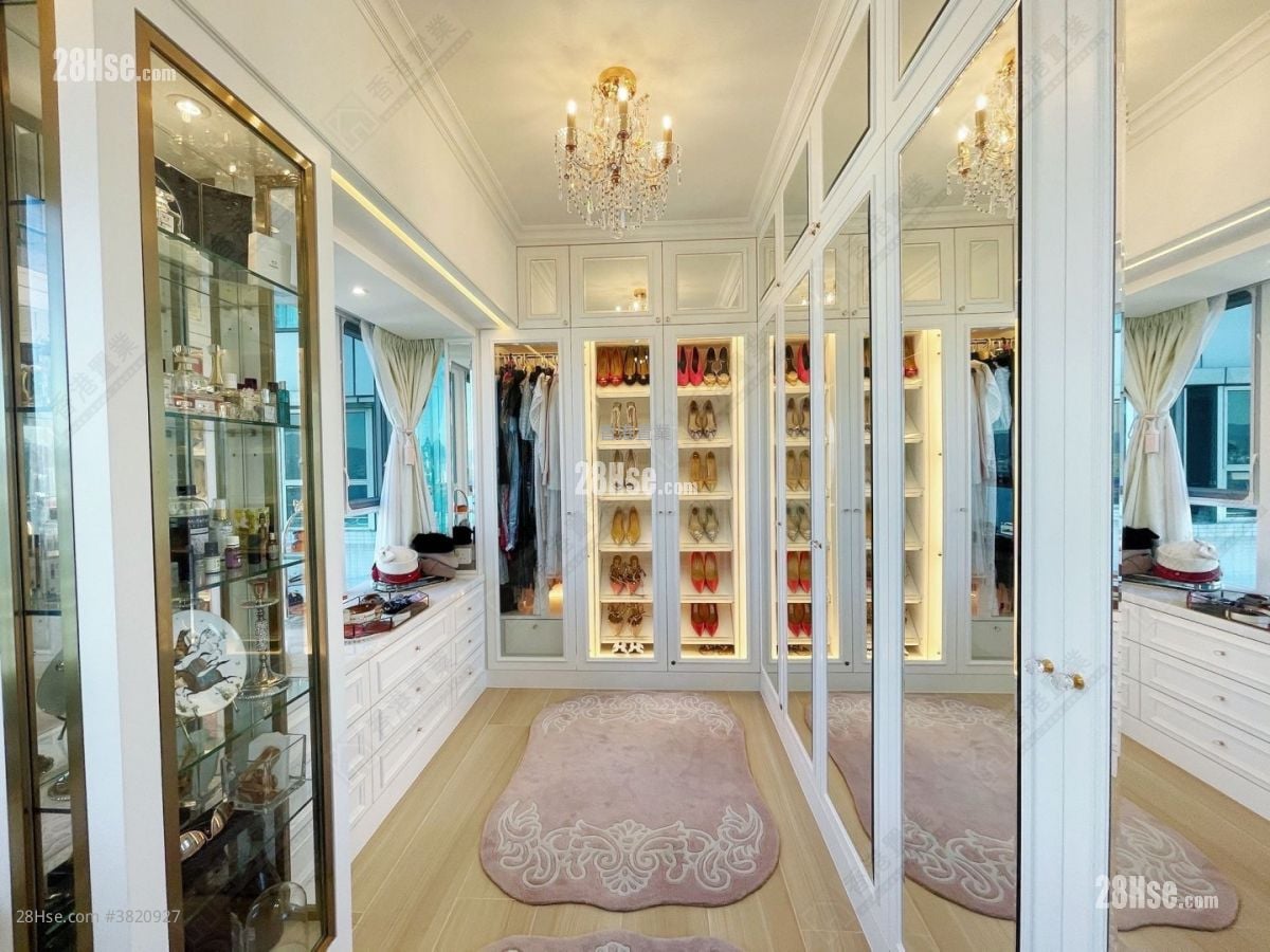 Casa Bella Sell 3 Bedrooms 797 ft²