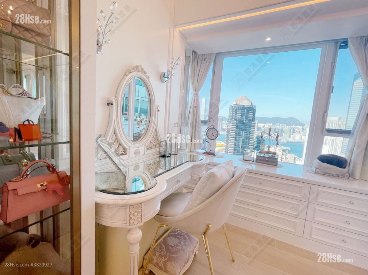 Casa Bella Sell 3 Bedrooms 797 ft²