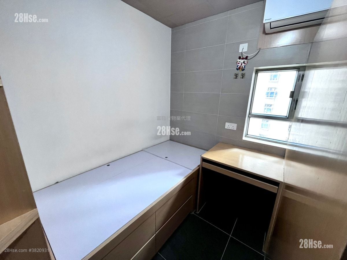 Yue On Court Rental 2 Bedrooms , 1 Bathroom 504 ft²