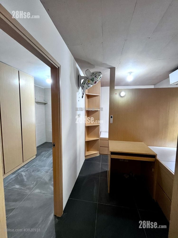 Yue On Court Rental 2 Bedrooms , 1 Bathroom 504 ft²