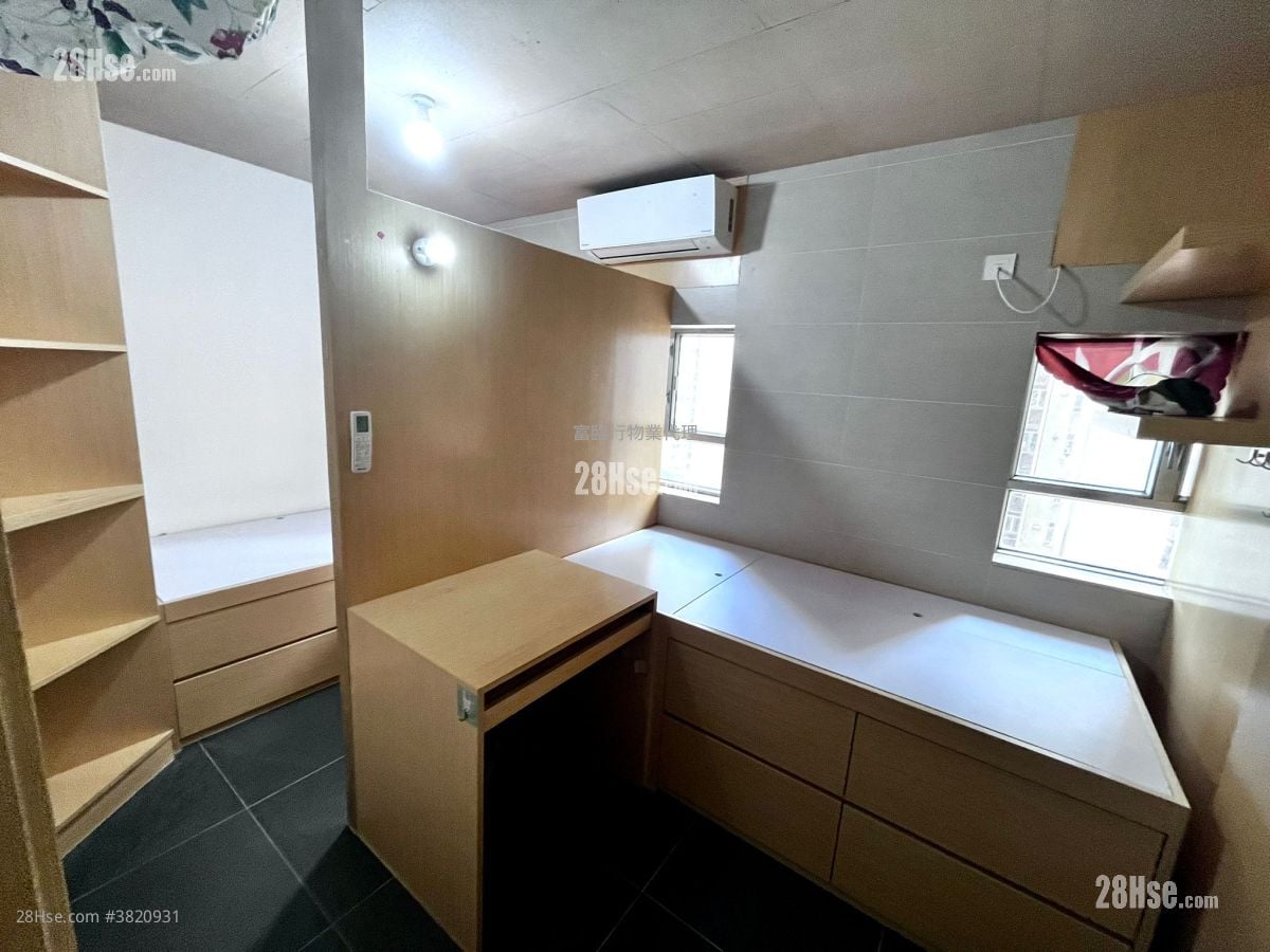 Yue On Court Rental 2 Bedrooms , 1 Bathroom 504 ft²