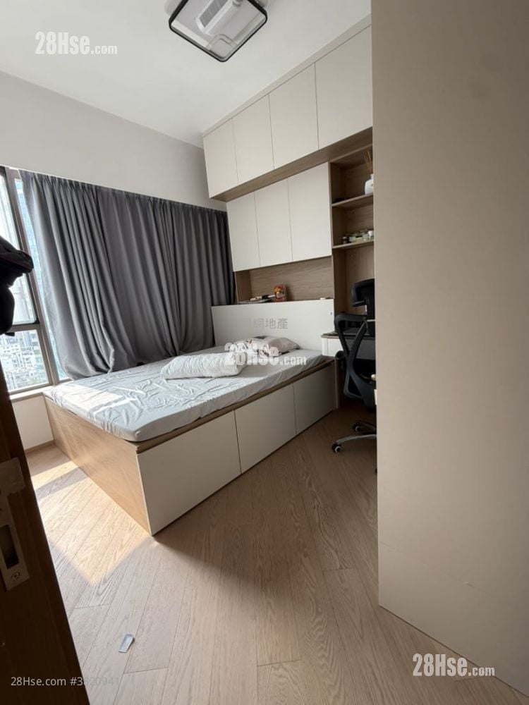 Sutton Sell 2 Bedrooms , 2 Bathrooms 635 ft²