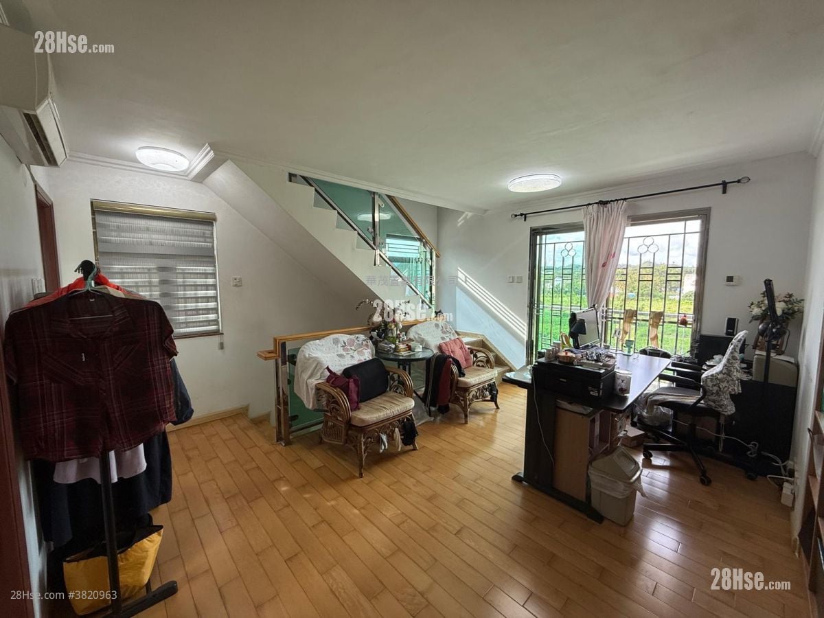 村屋 售盤 5+ 房 , 3 浴室 2,100 平方呎