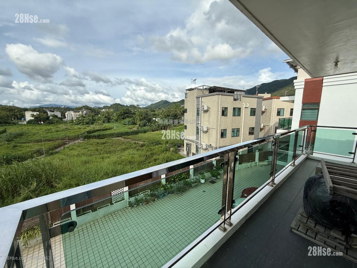 村屋 售盤 5+ 房 , 3 浴室 2,100 平方呎