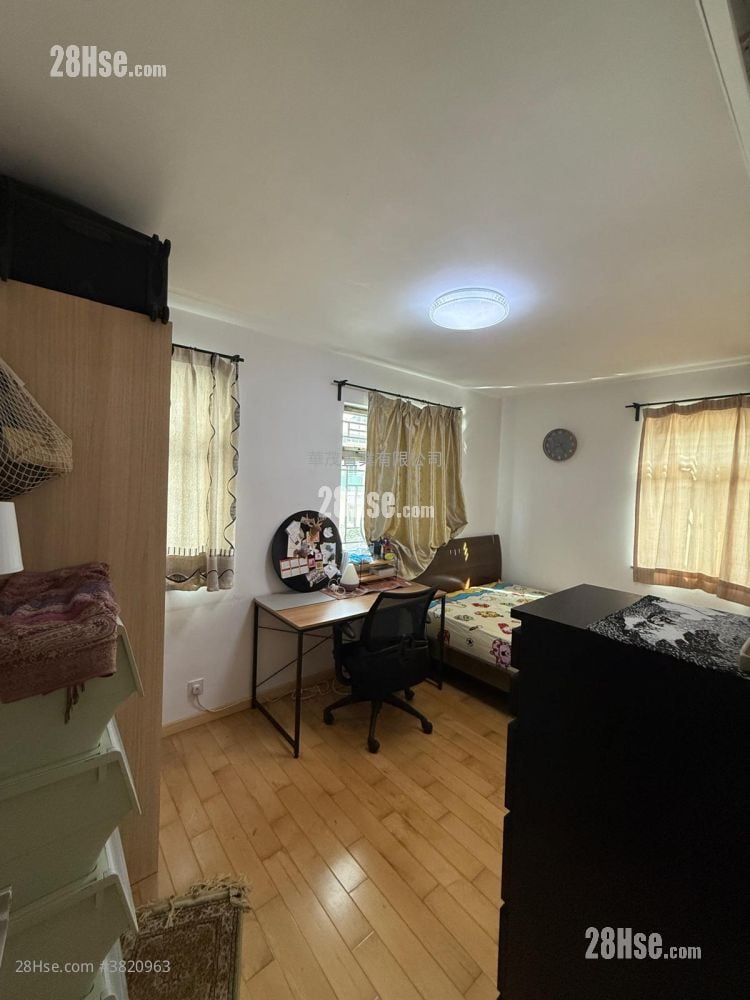 村屋 售盤 5+ 房 , 3 浴室 2,100 平方呎