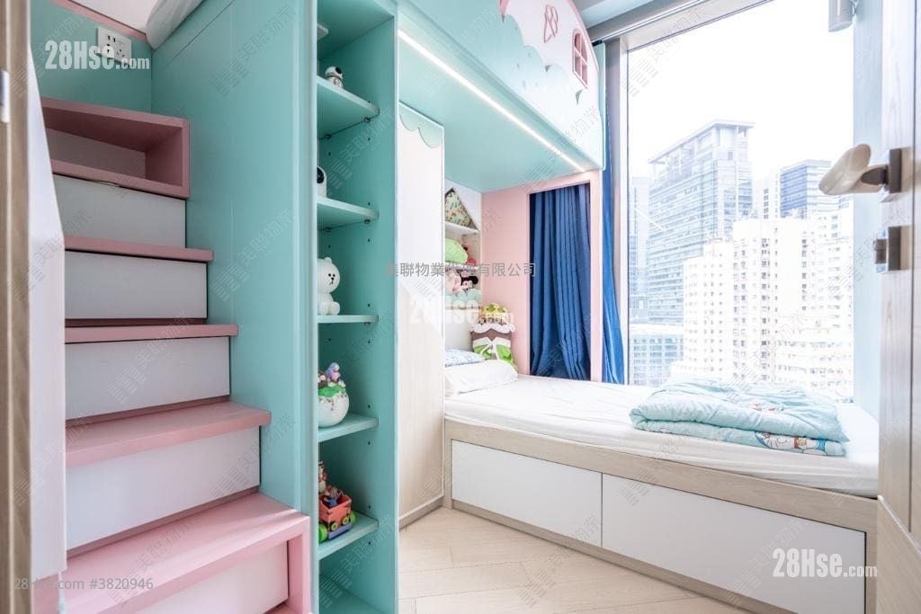 Grand Central Sell 3 Bedrooms 764 ft²