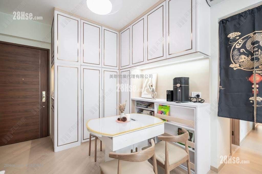 Grand Central Sell 3 Bedrooms 764 ft²