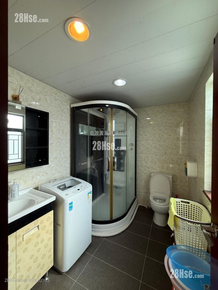 村屋 售盤 5+ 房 , 3 浴室 2,100 平方呎