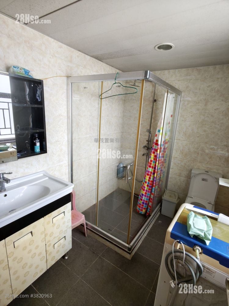 村屋 售盤 5+ 房 , 3 浴室 2,100 平方呎