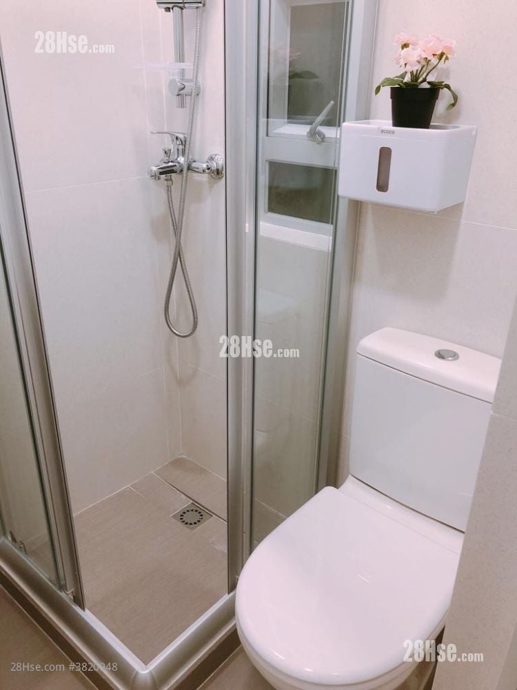 冠景樓 租盤 2 房 , 1 浴室 250 平方呎