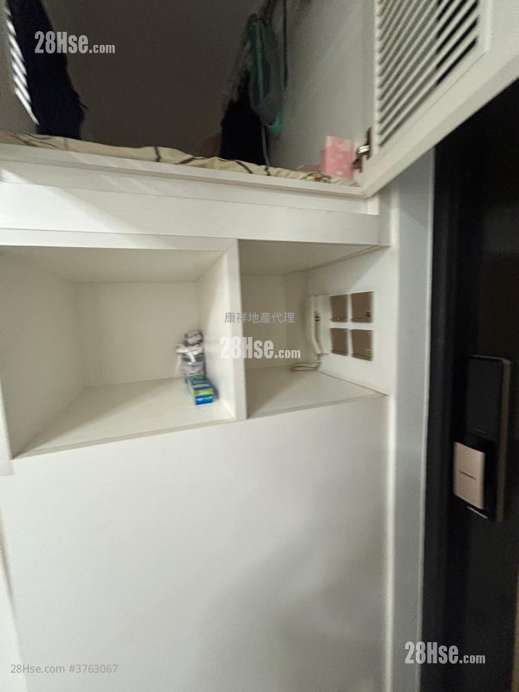 新成大樓 售盤 3 房 , 1 浴室 445 平方呎