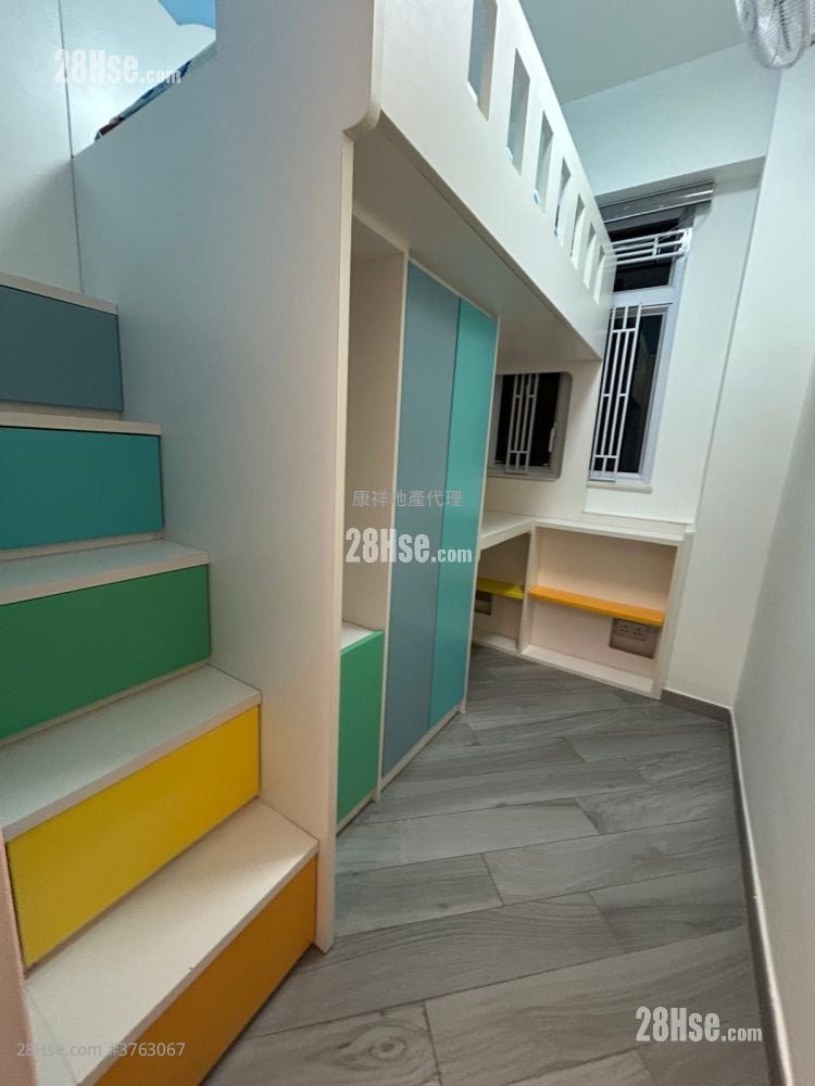 新成大樓 售盤 3 房 , 1 浴室 445 平方呎