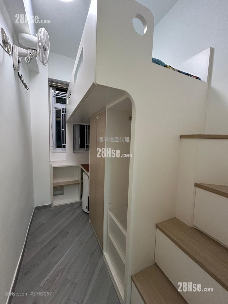 新成大樓 售盤 3 房 , 1 浴室 445 平方呎