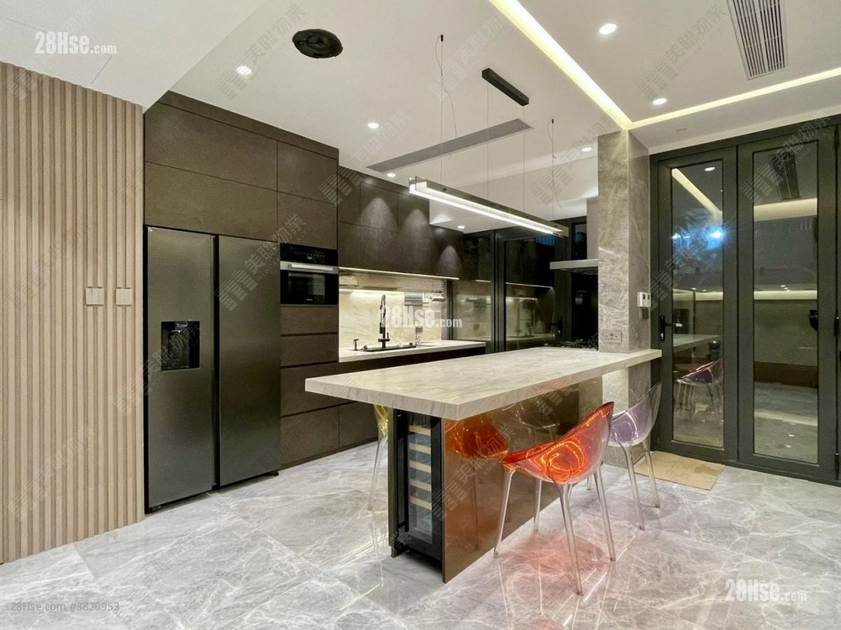 青丽湾别墅 售盘 3 房 , 4 浴室 1,326 平方尺